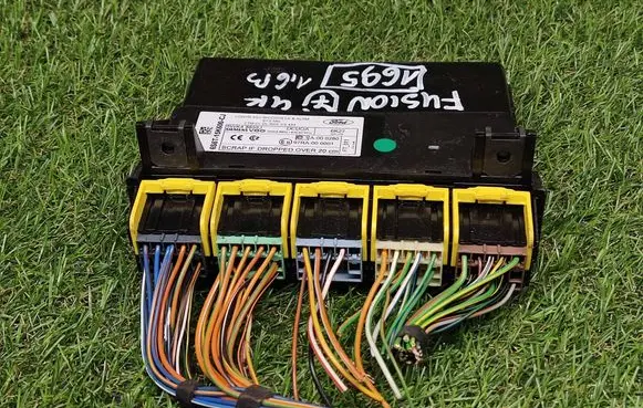 Ford Fusion Comfort/convenience module 6S6T15K600CJ 5WK48855J 97RA000001