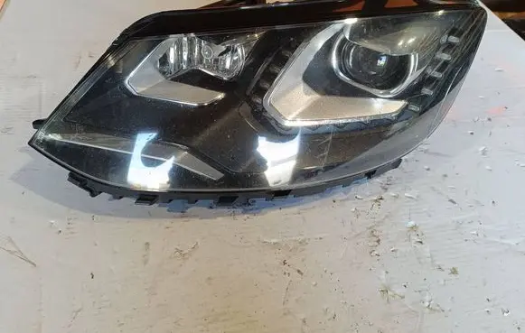 Volkswagen Sharan Headlight/headlamp 7N19141751