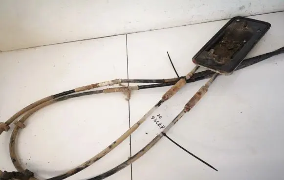 Handbrake/parking brake wiring cable