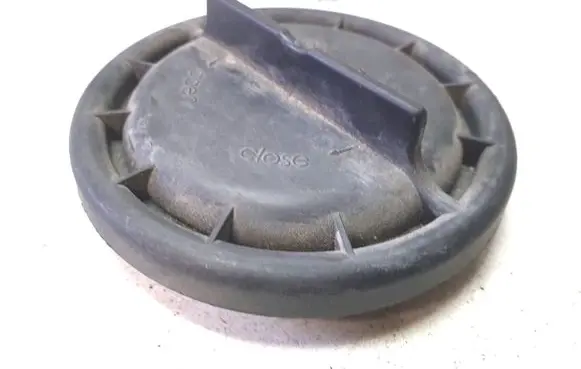 Mercedes-Benz C W204 Headlight/headlamp dust cover 1305219122