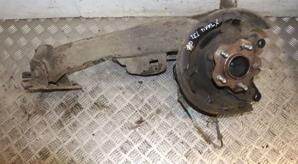 Nissan X-Trail T32 Rear wheel hub spindle/knuckle 
