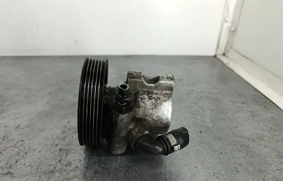 Peugeot Partner III Power steering pump 9631923680