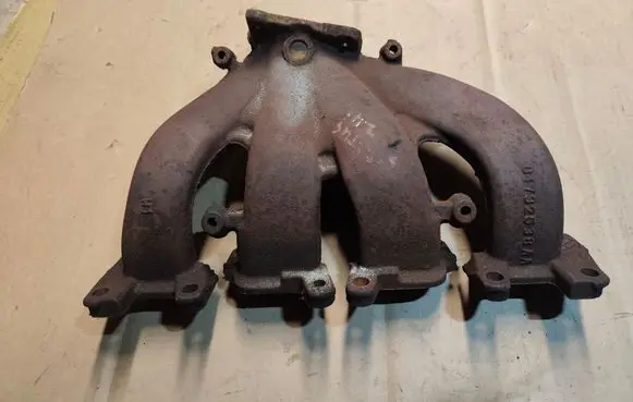 Chrysler Sebring (ST-22 - JR) Exhaust manifold 04792538AA