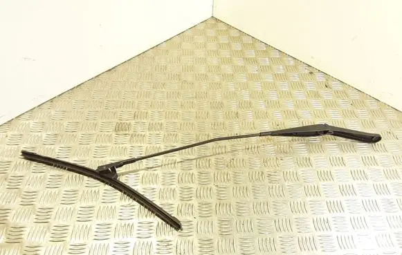 Ford Focus Front wiper blade arm 4M5117526CD