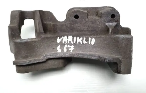 Engine mounting bracket
