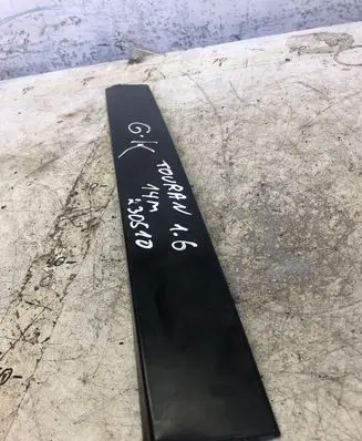 Volkswagen Touran II Rear door glass trim molding