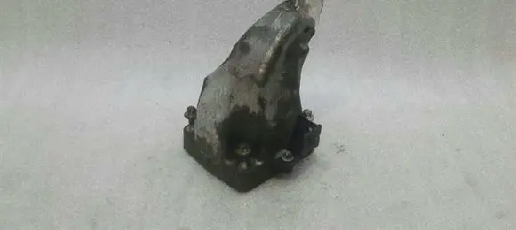 Mercedes-Benz E C207 W207 Engine mounting bracket A6422231004