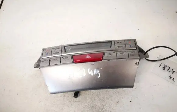 Subaru Legacy Climate control unit 72311aj030 a2c53283934