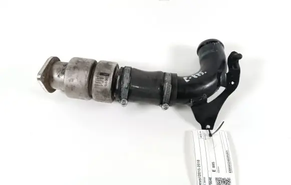 Ford Focus Intercooler hose/pipe AV616C750AE