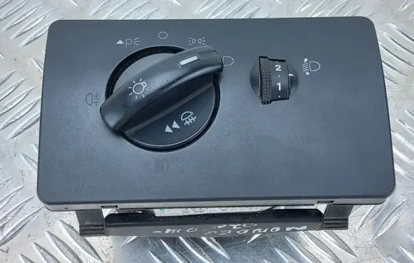 Ford Mondeo Mk III Light switch 1S7T13A024BB