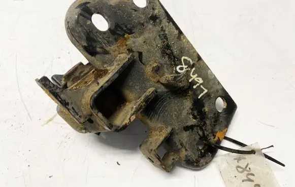 Toyota Corolla E140 E150 Engine mount bracket