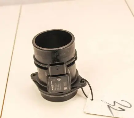Renault Megane III Mass air flow meter 8200358901B