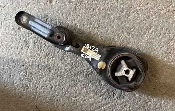 Seat Ibiza V (KJ) Engine mount bracket 2Q0199851AG