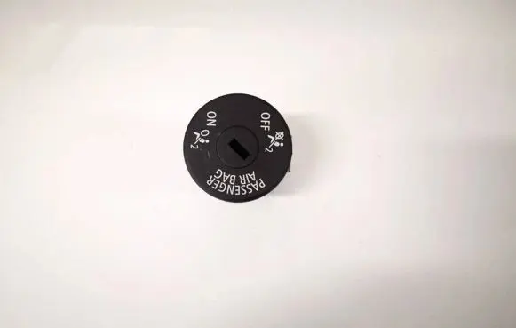 Passenger airbag on/off switch