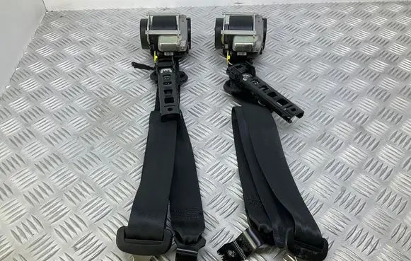 Skoda Rapid (NH) Front seatbelt 5JA857701A 8V0857819A 8K0972562