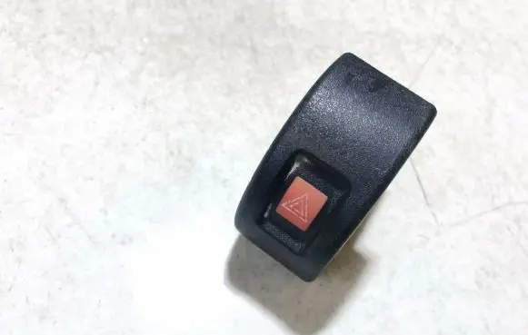 Opel Astra G Hazard light switch 09131728 09138059