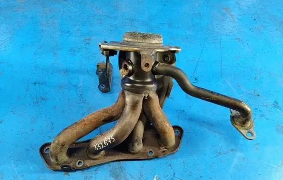 Toyota Prius (XW30) Exhaust manifold 1714137150