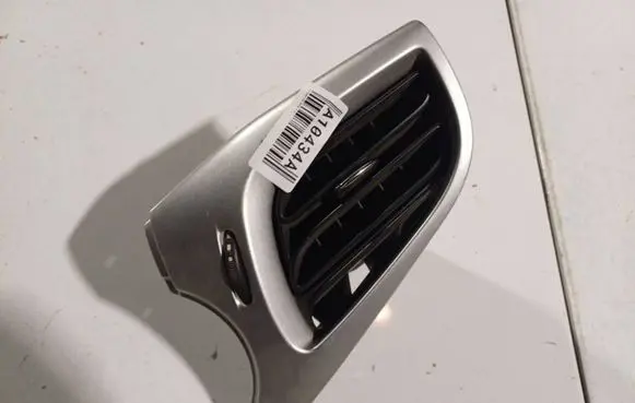 Citroen C3 Dash center air vent grill 1019302