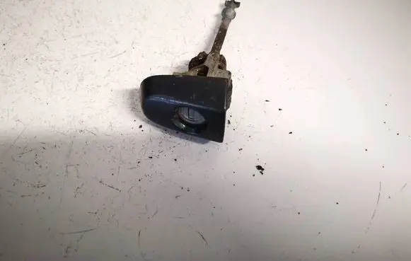 Toyota RAV 4 (XA30) Front door lock (next to the handle) 
