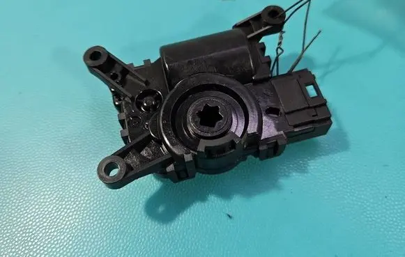 Skoda Octavia Mk4 A/C air flow flap actuator/motor 5WA907511C IMPRK1582849