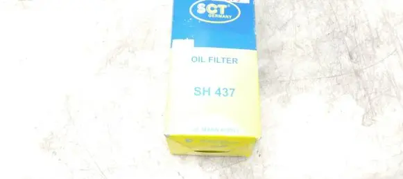 Mercedes-Benz E W124 Oil filter mounting bracket SH437