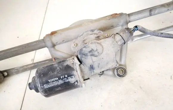 Toyota RAV 4 (XA20) Wiper motor 8511042130 85110-42130