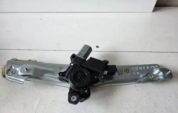 Opel Astra K Rear door window regulator motor 39134114