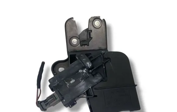 Volkswagen Jetta V Tailgate/trunk/boot lock/catch/latch 4E0827645