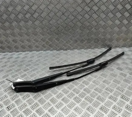 Volkswagen Tiguan Windshield/front glass wiper blade 5N2955409 5N2955410