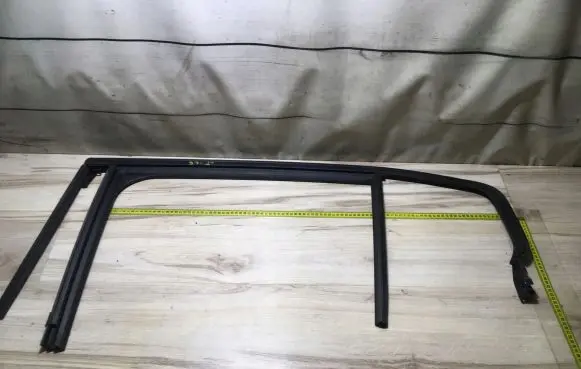 Citroen C5 Aircross Rubber seal rear door window/glass 9811948880
