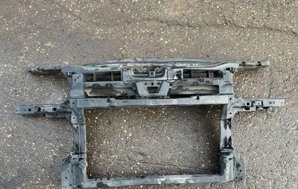 Volkswagen Caddy Radiator support slam panel