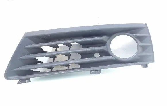 Opel Zafira B Front bumper lower grill 13124989