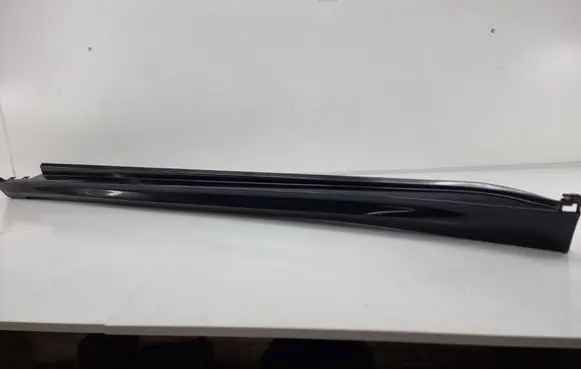 BMW X7 G07 Sill 8069983