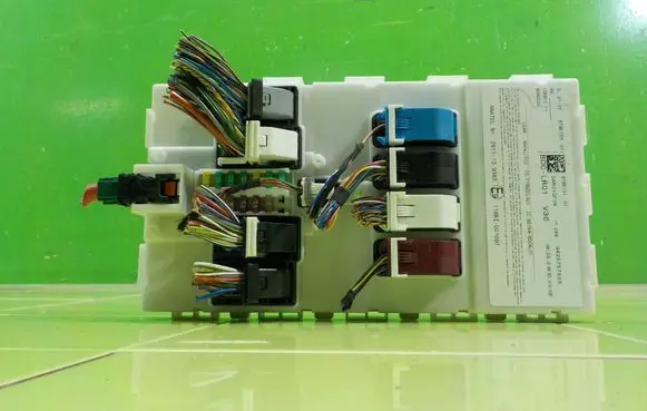 BMW 2 F45 Fuse box set 8796101 BEZPIECZNIKOW