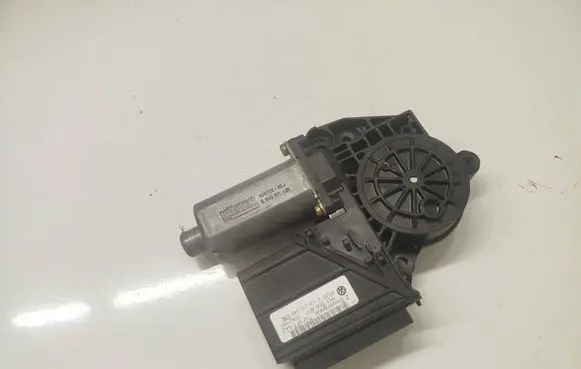 Volkswagen Transporter - Caravelle T5 Front door window regulator motor 7H1959801 0130821999