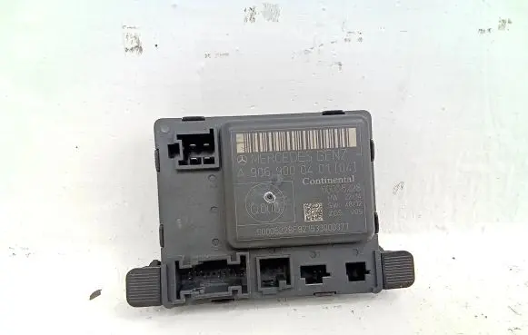Mercedes-Benz Sprinter W906 Door control unit/module A9069000401