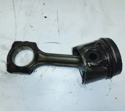 Peugeot 607 Piston with connecting rod