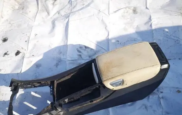 Volvo S60 Armrest 30643515