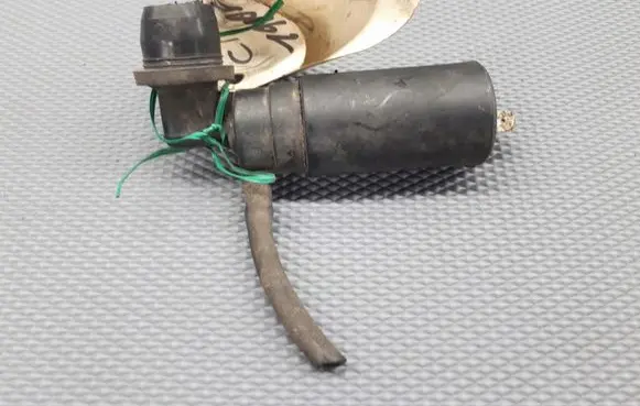 Mitsubishi Carisma Windscreen/windshield washer pump