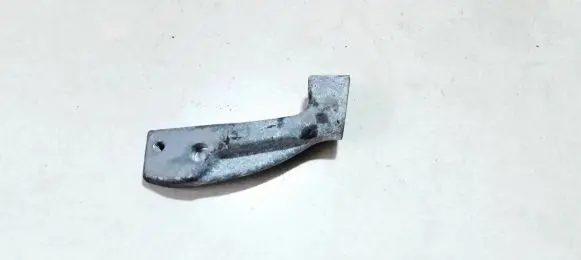Toyota Urban Cruiser (XP110) Engine mounting bracket