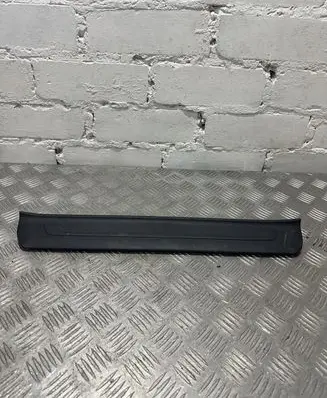 KIA Sportage Front sill trim cover 85874F1000
