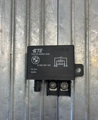 BMW X5 F15 Coolant fan relay 9198302 23324203330