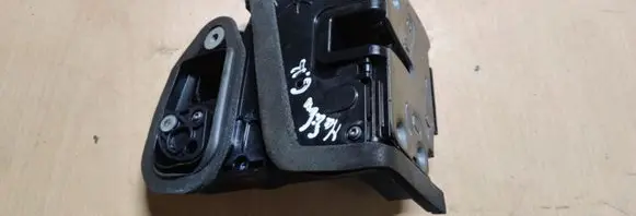 Chevrolet Malibu Rear door lock 13510966