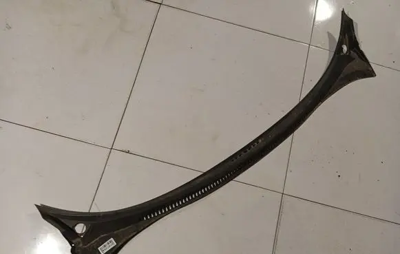 Wiper trim