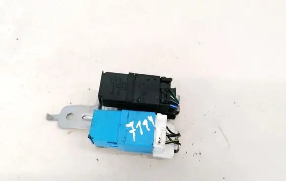 Nissan X-Trail T30 Other relay 252309F905