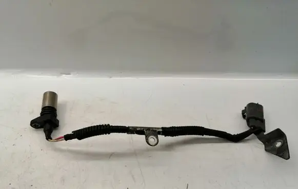 Toyota Avensis T250 Crankshaft speed sensor 9091905069 0296001471