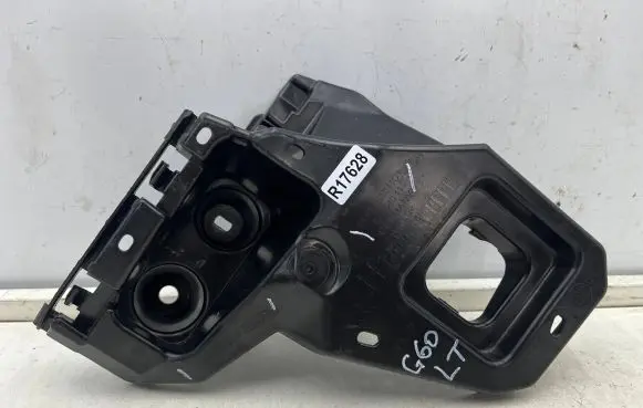 BMW 5 G60 Rear bumper mounting bracket 5a011c1