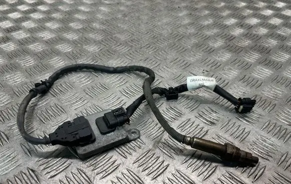 Mercedes-Benz C W205 Lambda probe sensor A0009058511