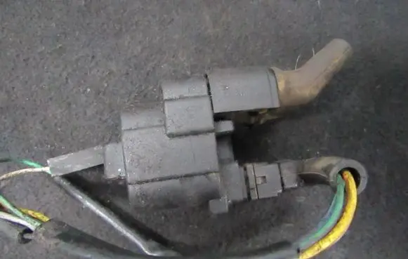 Renault Espace III High voltage ignition coil 7700850999