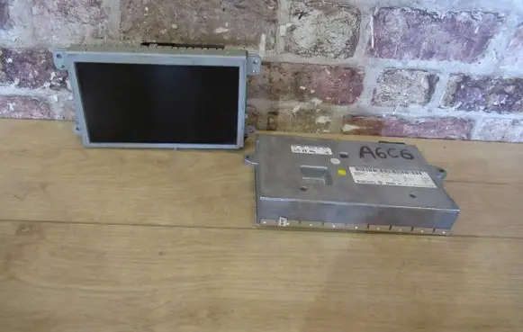 Audi A6 S6 C6 4F CD/DVD changer 